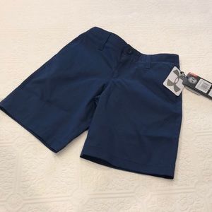 Boy navy under armour dry fit shorts size 7 NWT